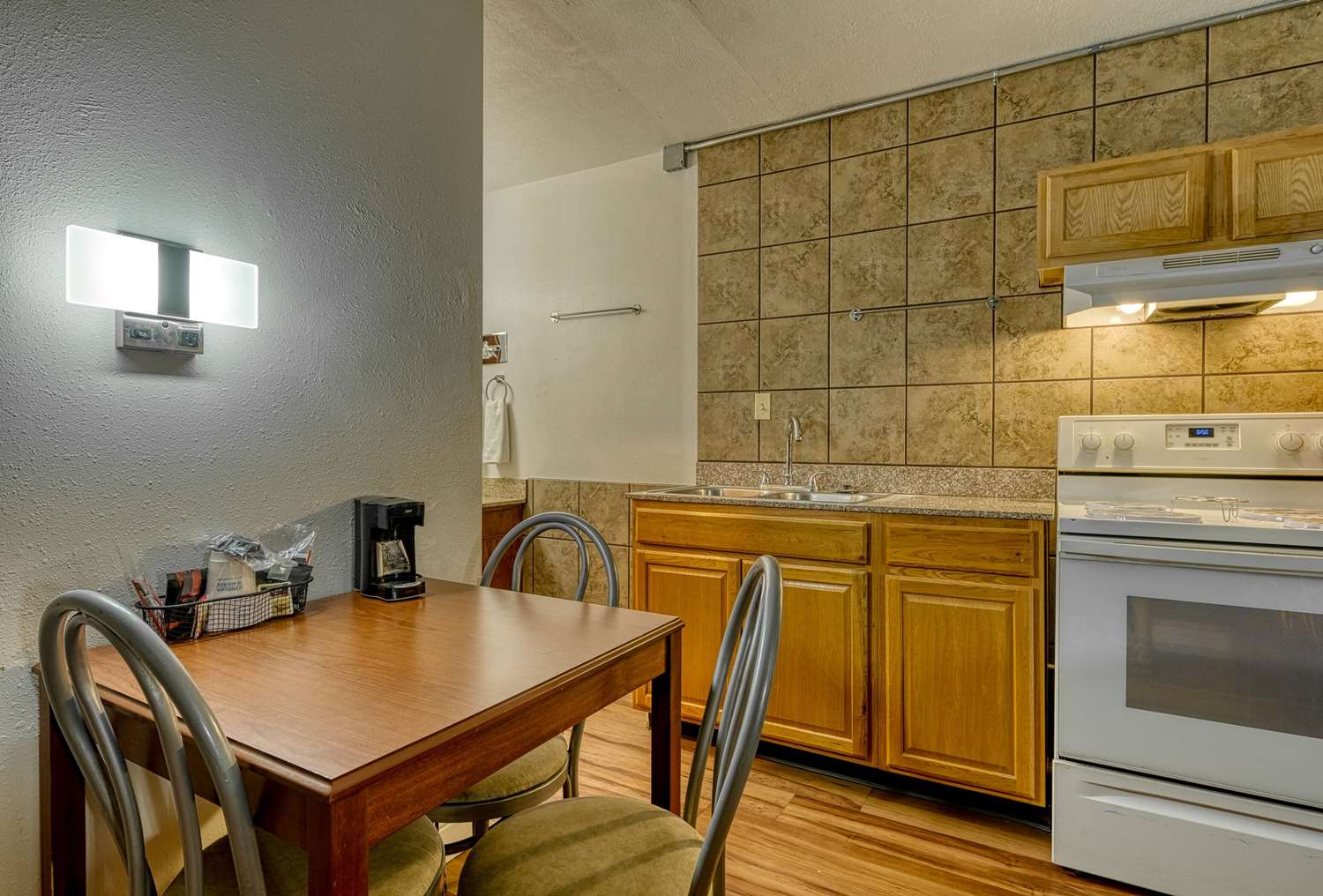 Super 8 By Wyndham Alamosa 43/51