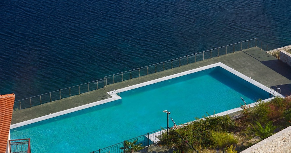 Kefalonia Bay Palace by GHH 25/50