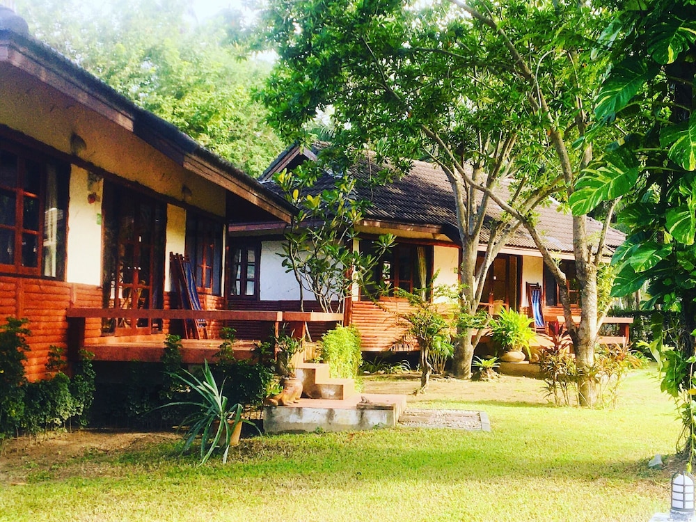 Suan Ban Krut Beach Resort 6/66