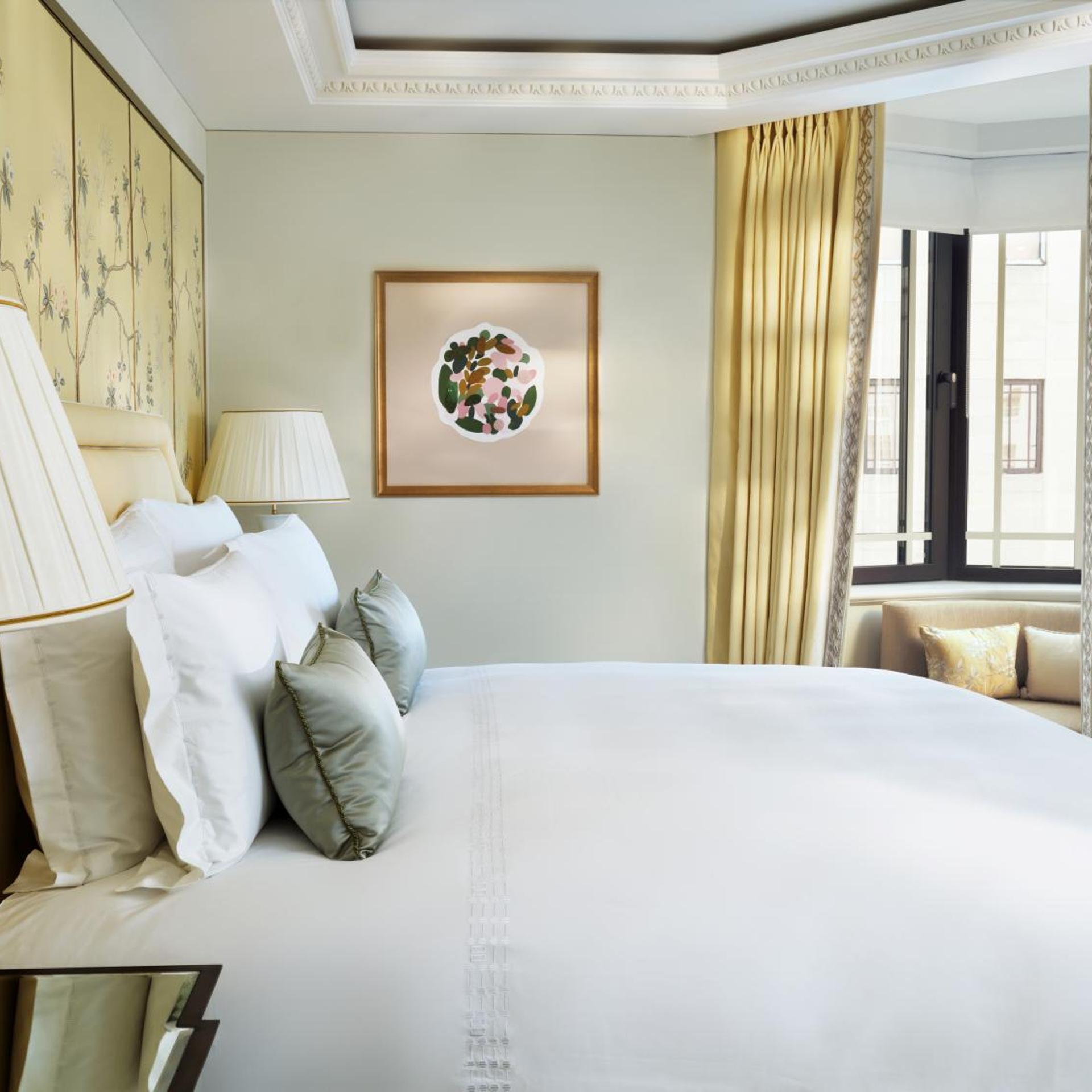 Mayfair, Suite