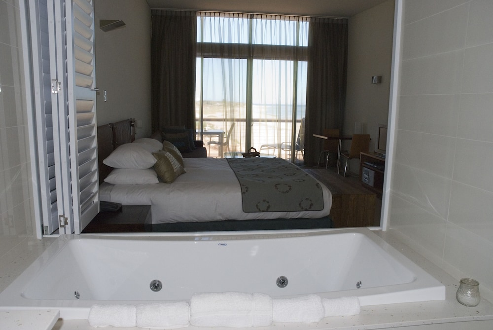 Mantarays Ningaloo Beach Resort 46/67