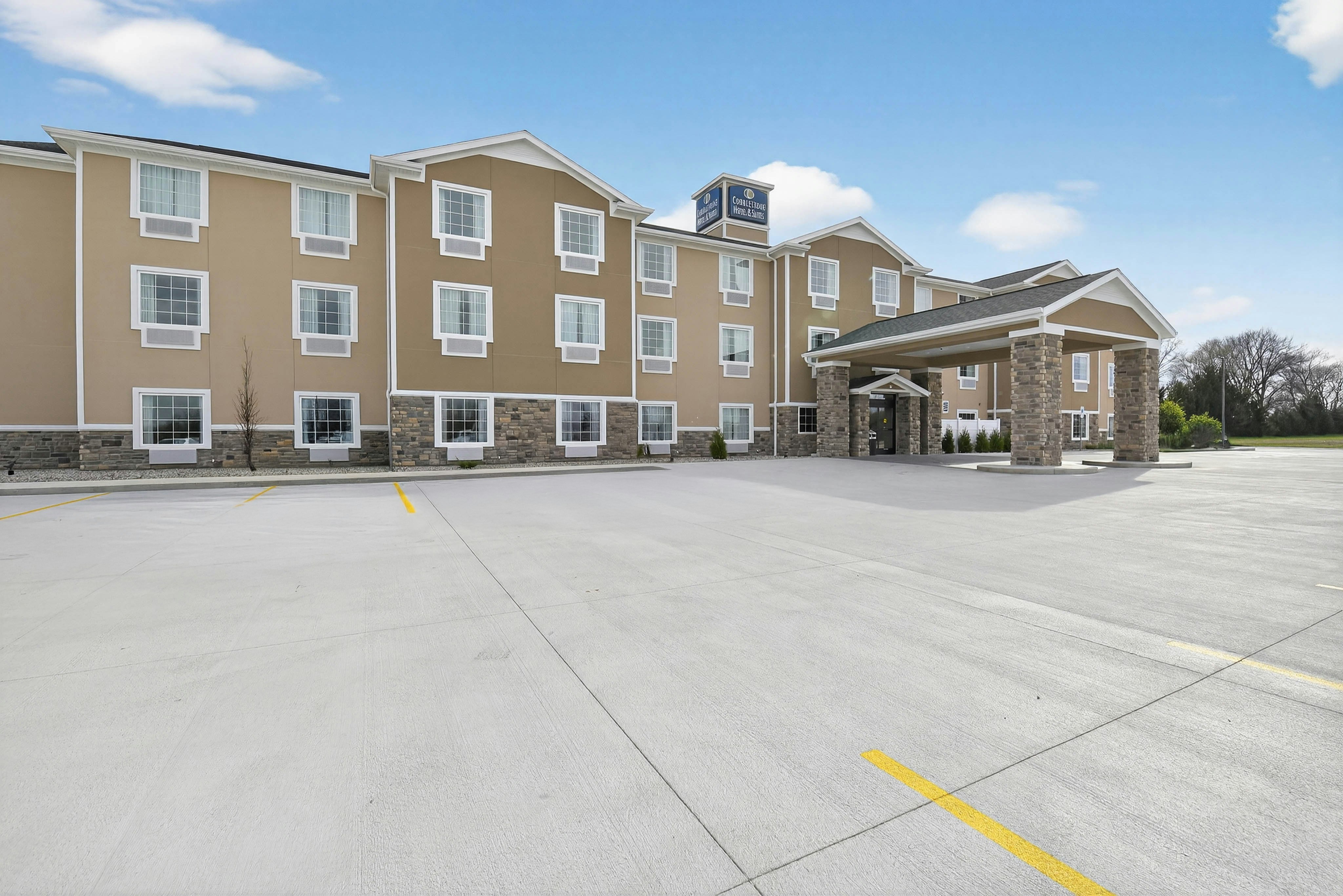 Cobblestone Hotel & Suites - Eaton, OH 40/50