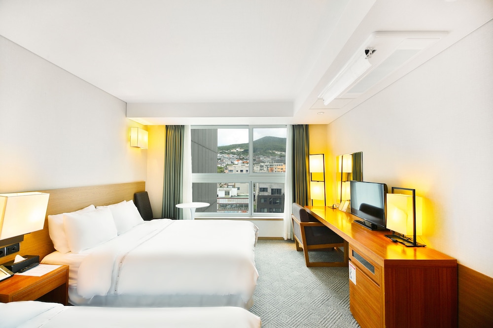 Hotel Bareve 17/64