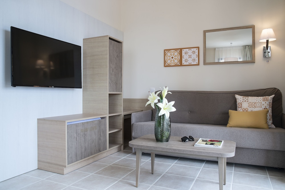 Holiday Village Bonavista de Bonmont 42/74