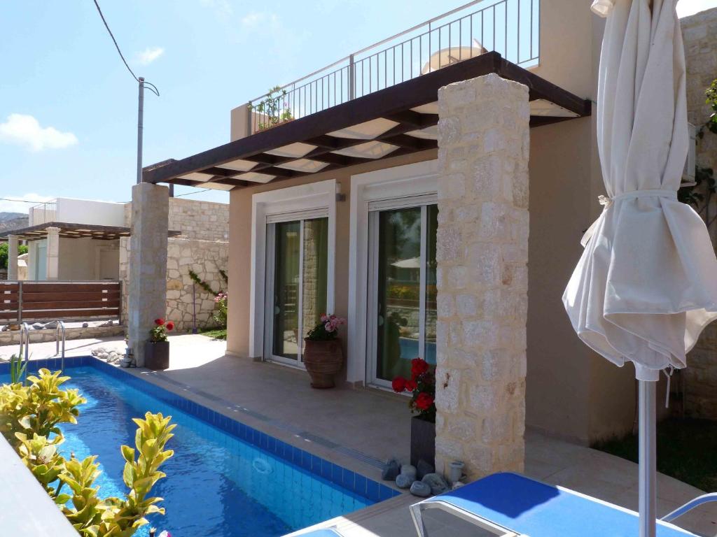 Azure Beach Seafront Villas in KISSAMOS