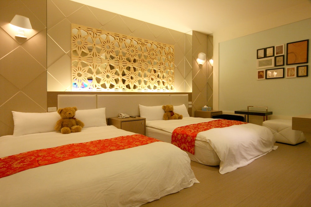 Tan Hui Hotel 8/46