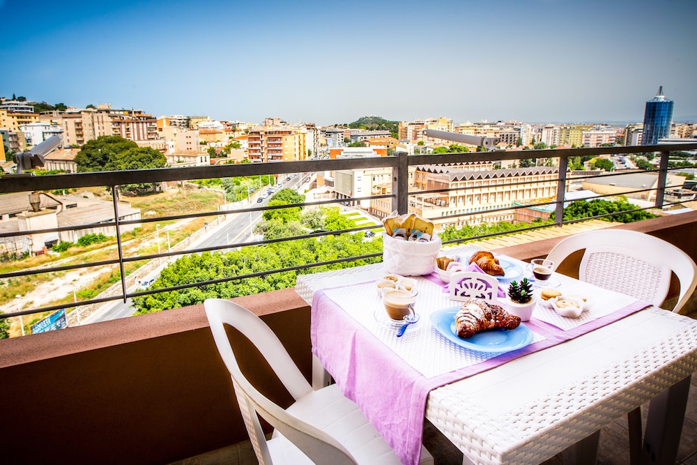 A View On Cagliari 25/50