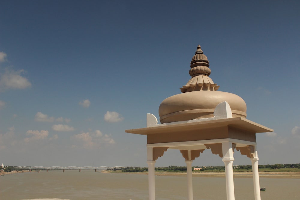 Guleria Kothi 44/50