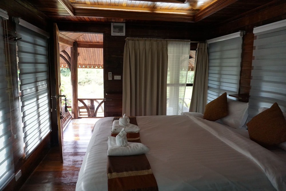 Boutique Village Hotel SHA Plus 23/71