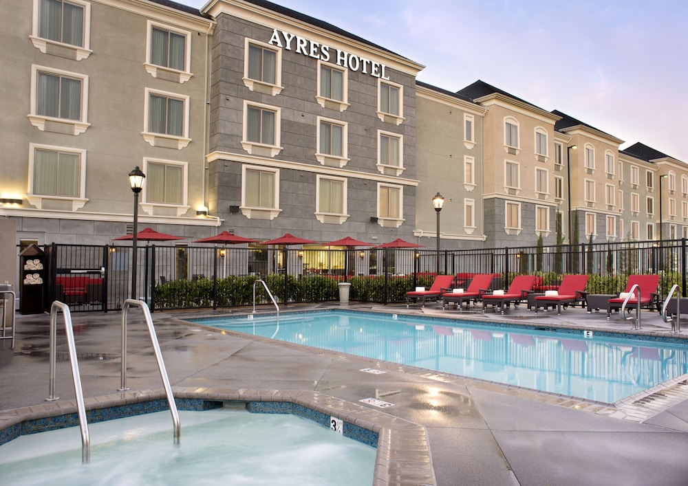 Ayres Hotel Fountain Valley 3/49