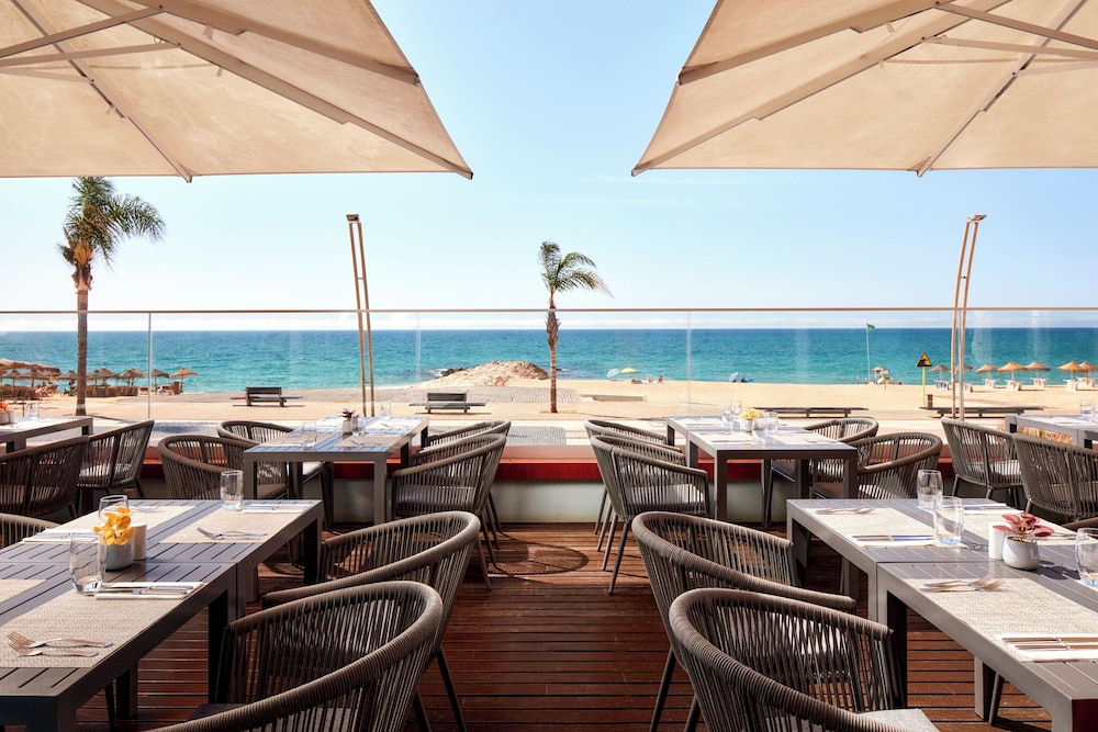 Dom Jose Beach Hotel 63/83