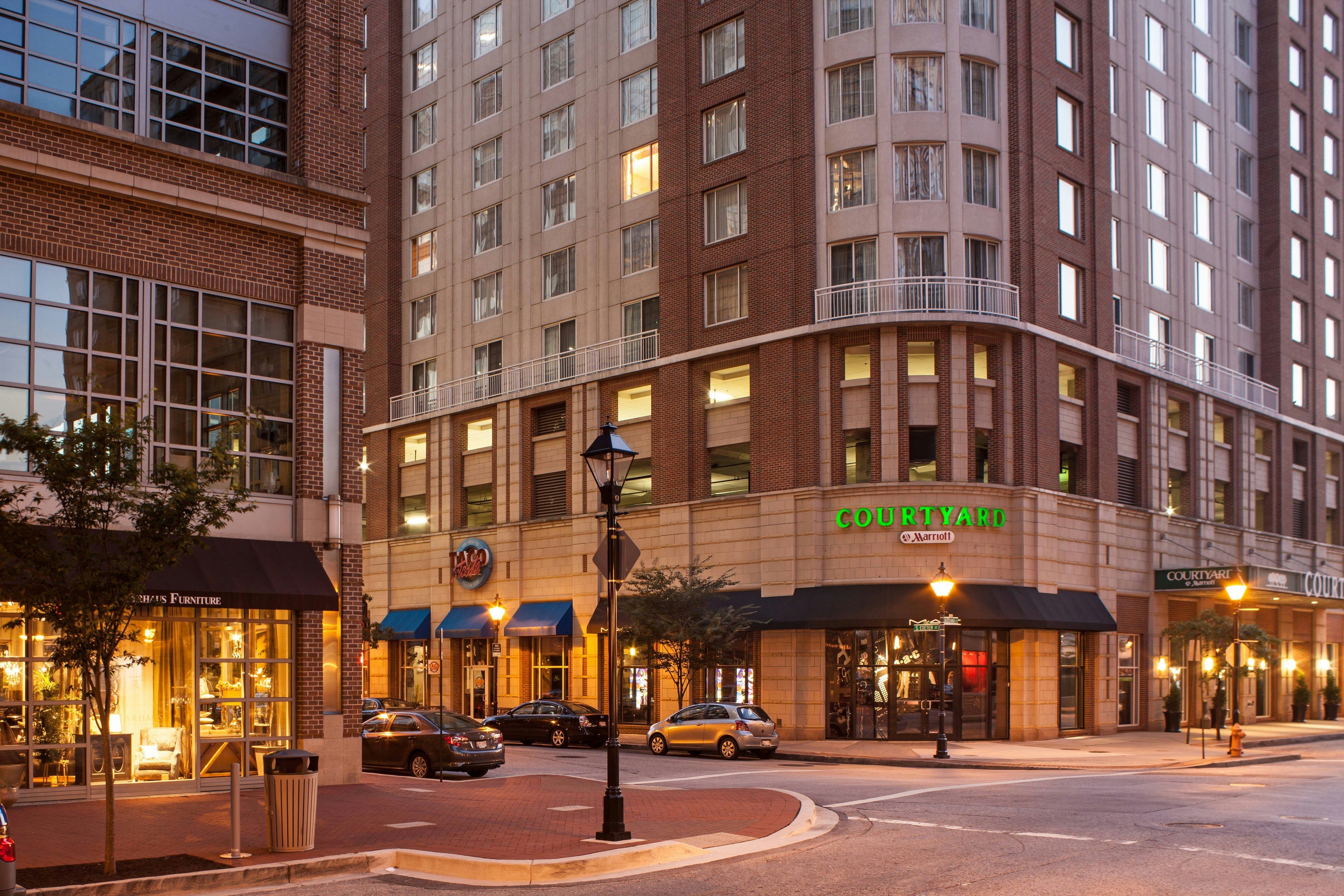 Courtyard Baltimore Downtown Inner Harbor 15/16