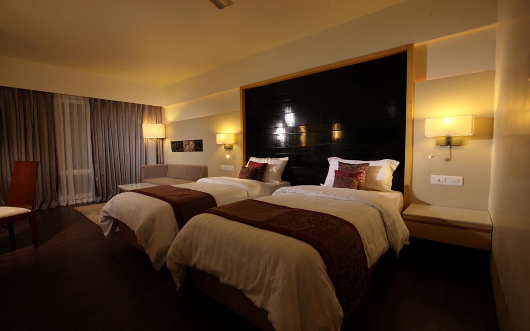 HOTEL SHELTON RAJAMAHENDRI 16/24