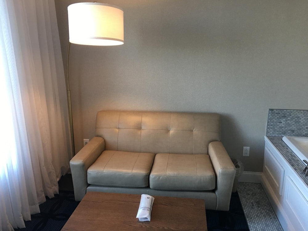 Riverside Inn 38/60
