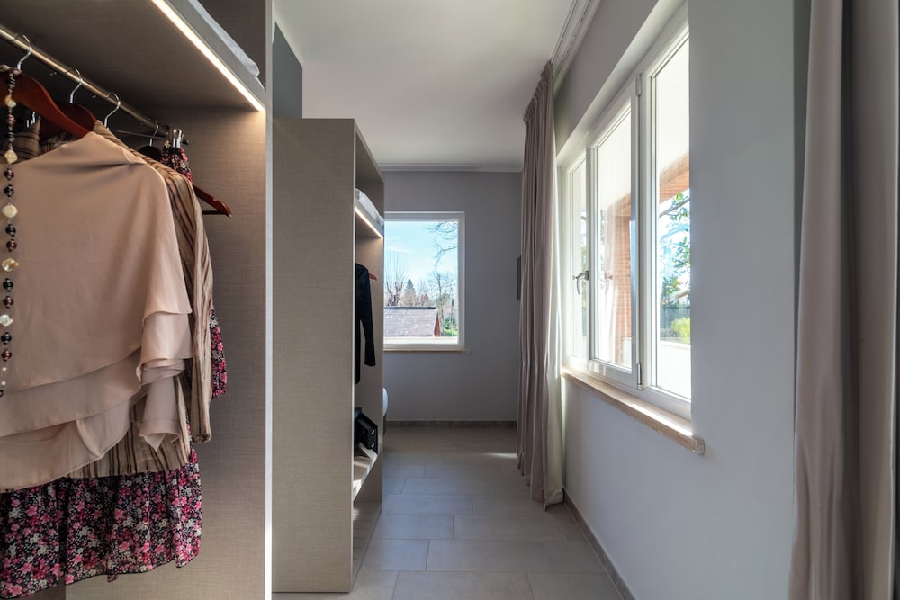 Tiber Suite 15/29