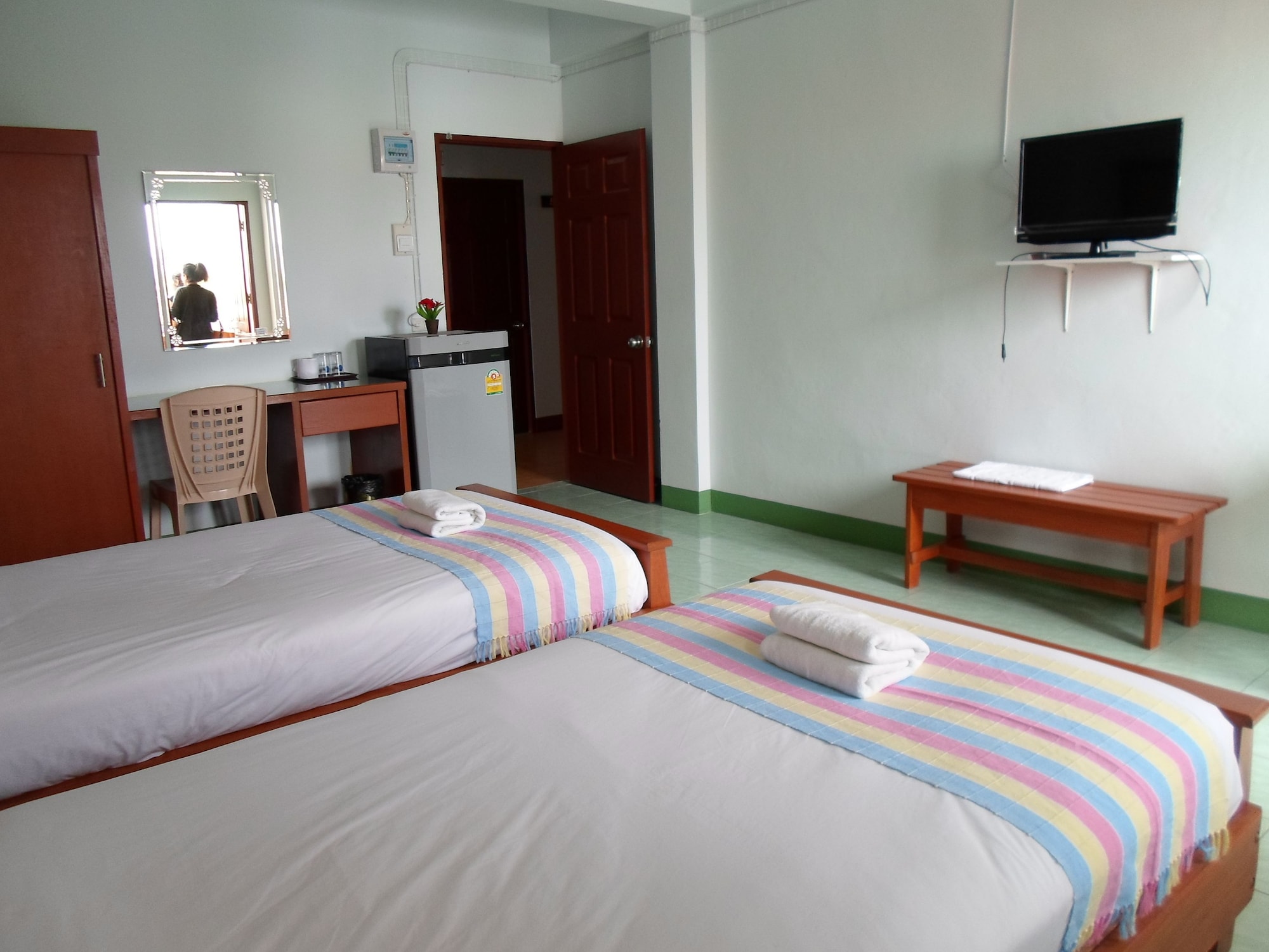 STANDARD, TWIN BEDS