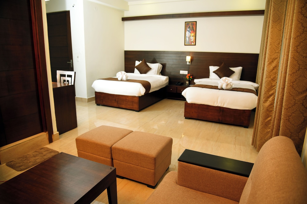 1 BEDROOM, EXECUTIVE, DOUBLE OR TWIN BED, CITY VIEW