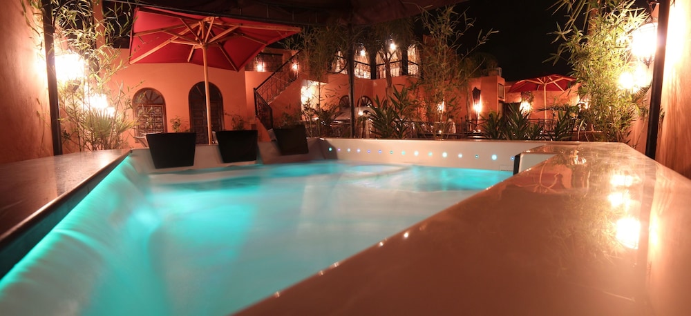 Riad Jona 37/74