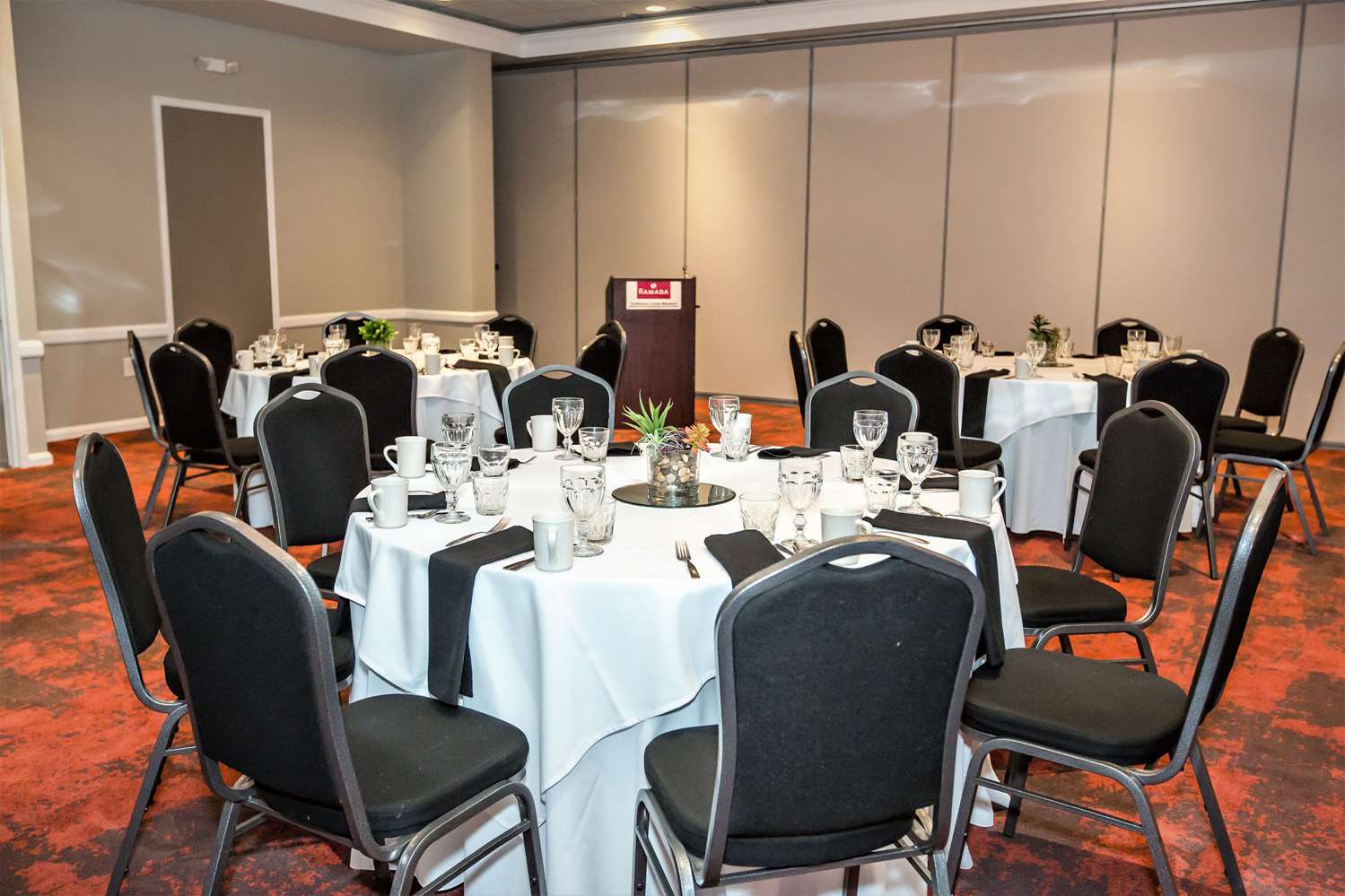 Ramada Hotel & Conference Center By Wyndham Jacksonville 46/59