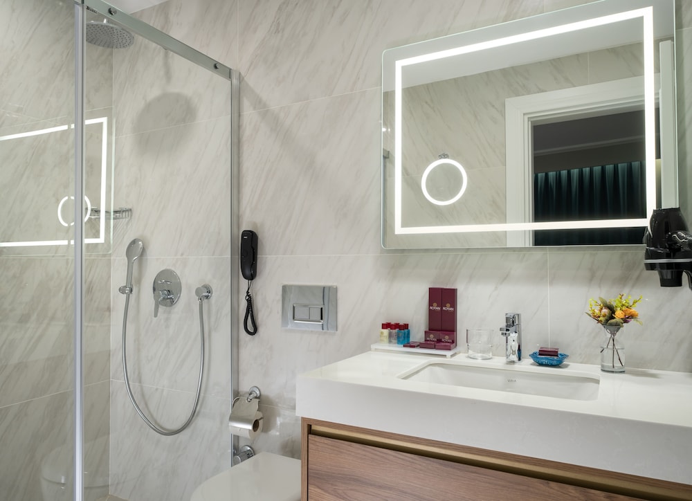 Royan Suites 48/50