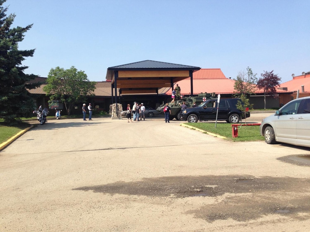 Slave Lake Inn and Conference Centre 47/50