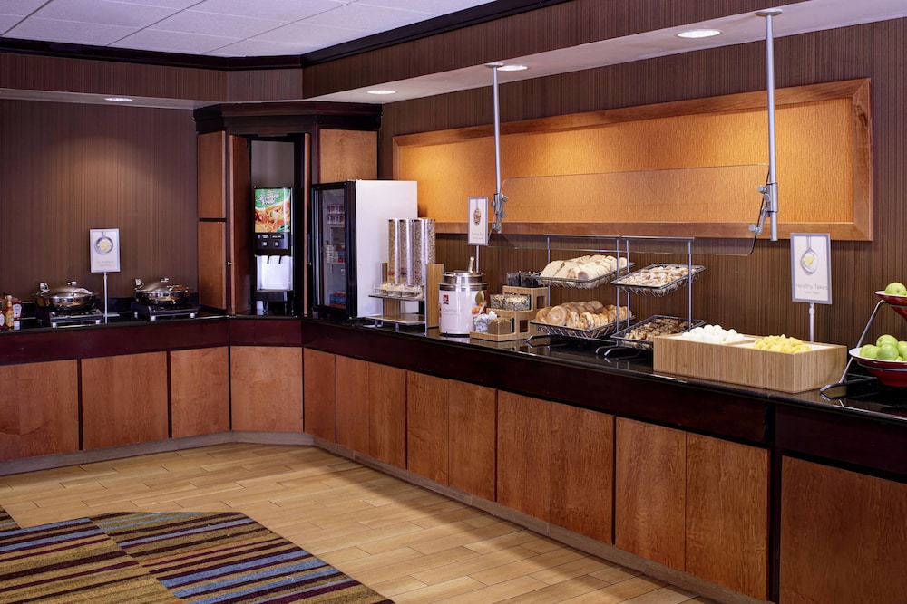 Fairfield Inn Suites By Marriott New Buffalo 16/17