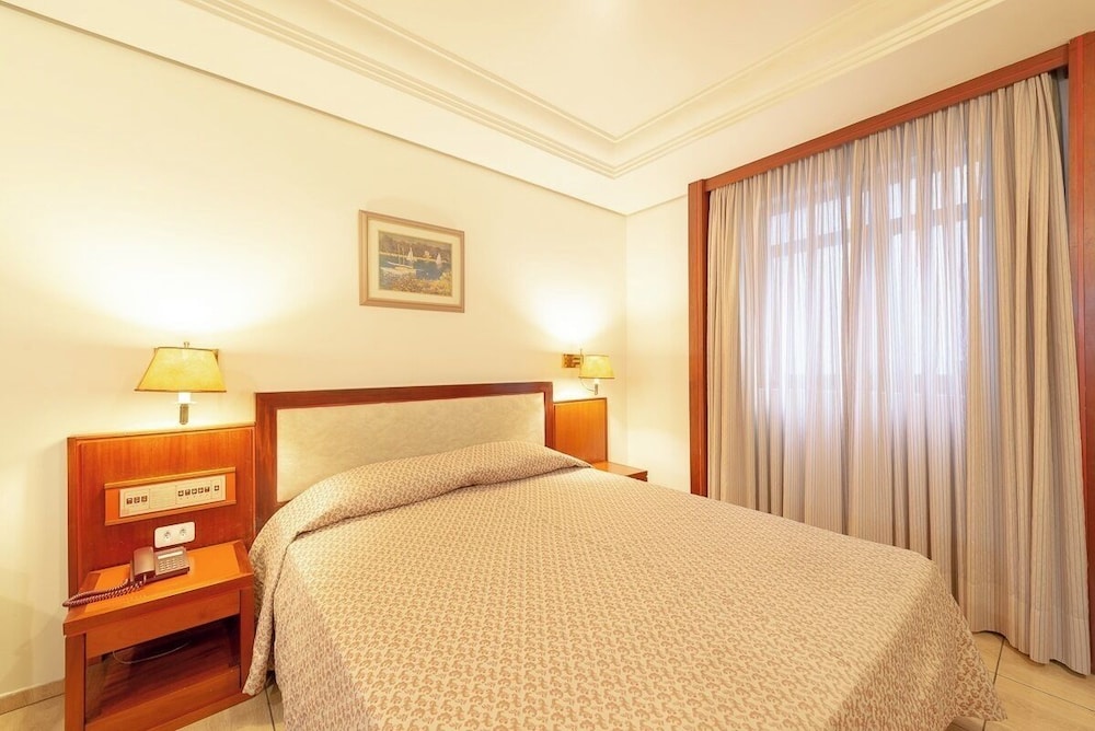 STANDARD, DOUBLE BED