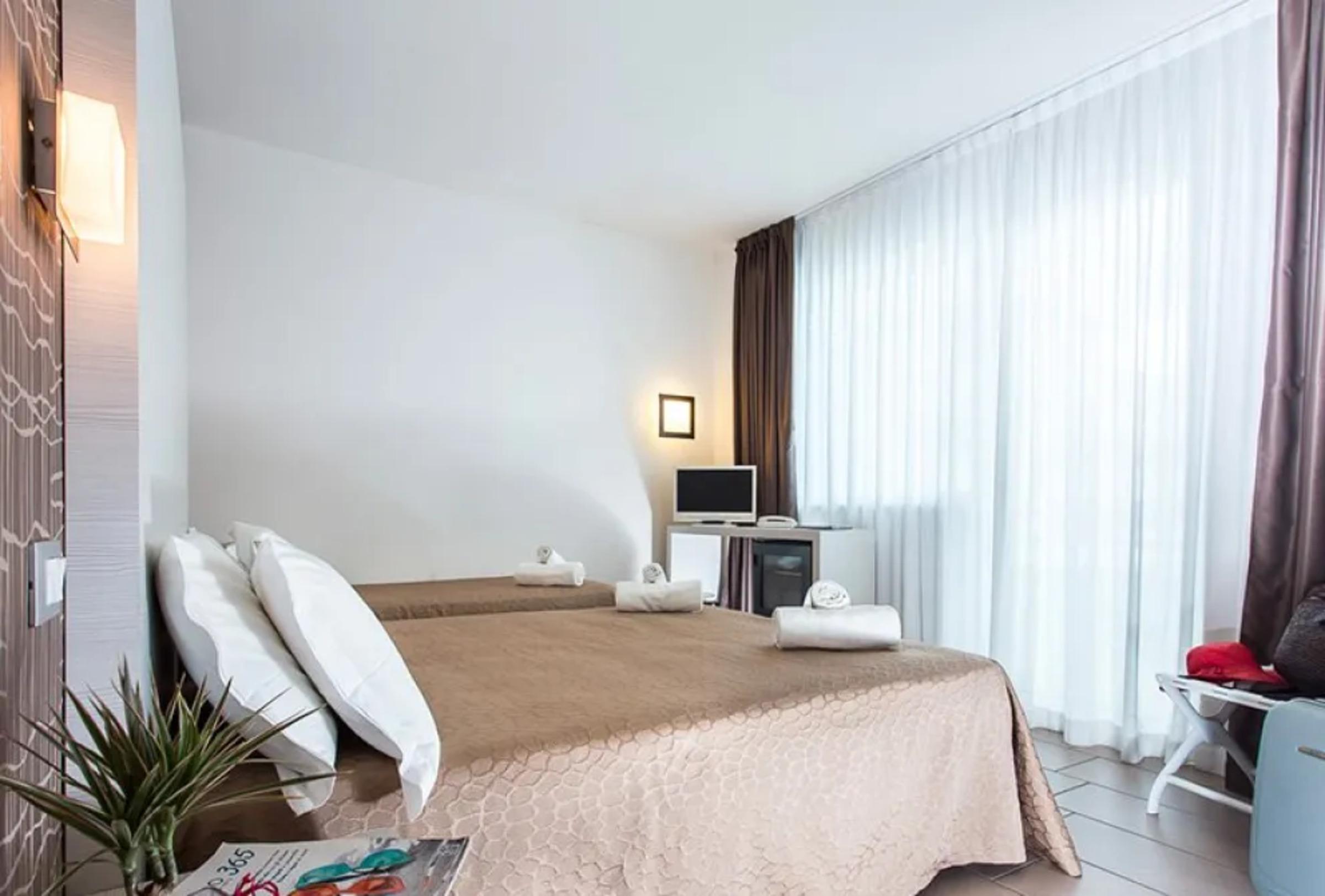 Standard, Double Bed, Balcony