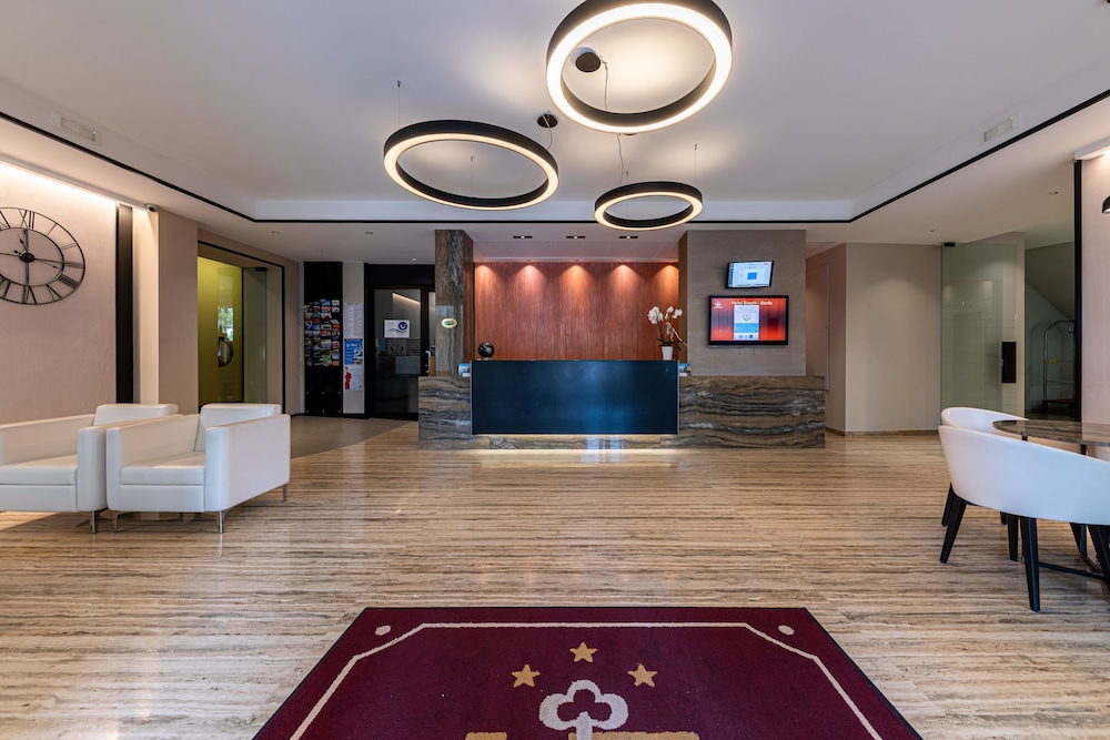 Hotel Bisesti 6/50