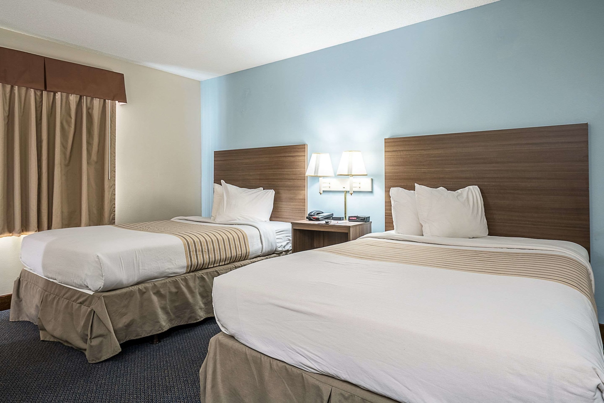 ROOM, 2 DOUBLE BEDS