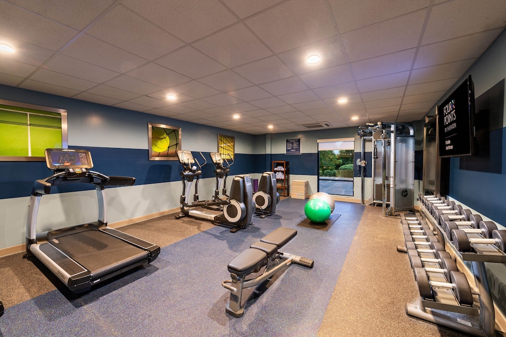 Four Points by Sheraton Charlotte - Lake Norman 20/42