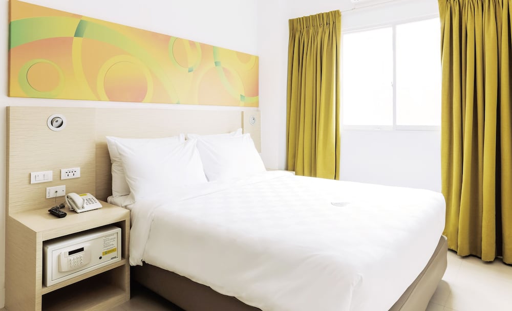 Go Hotels Timog 17/35