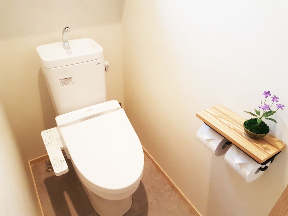 Poly Hostel 2 Namba 36/38