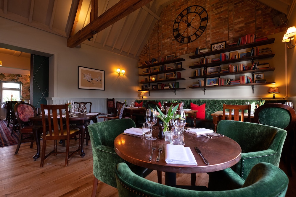 The Carnarvon Arms 47/53