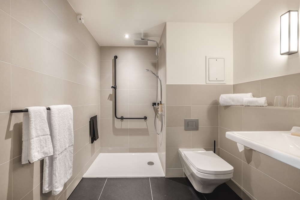 Mercure Bordaux Gare Atlantic 18/76