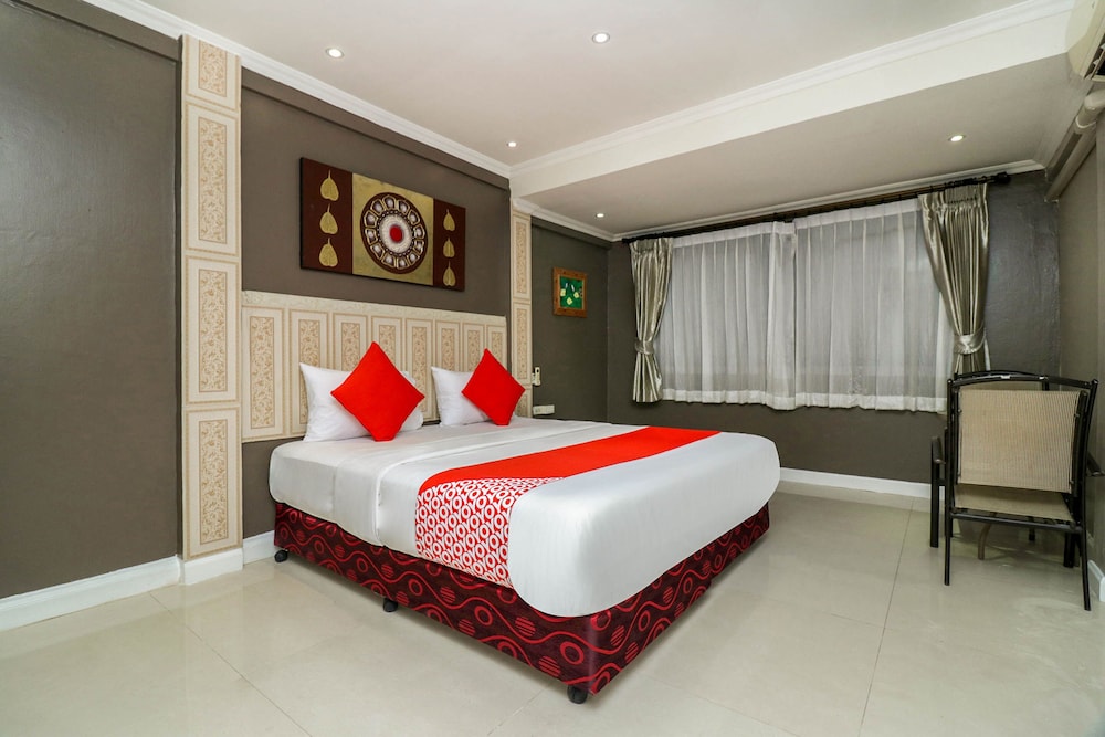 NATURAL BEACH HOTEL AND BAAN SILA 15/59