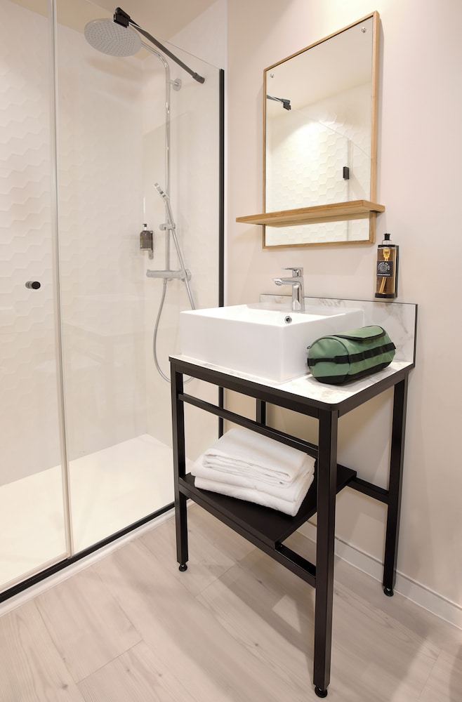Life Hotel Marseille 23/24