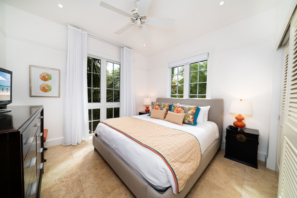 3 BEDROOMS, SUITE, OCEAN FRONT