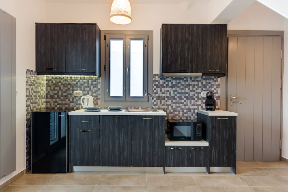 White Harmony Suites 47/69