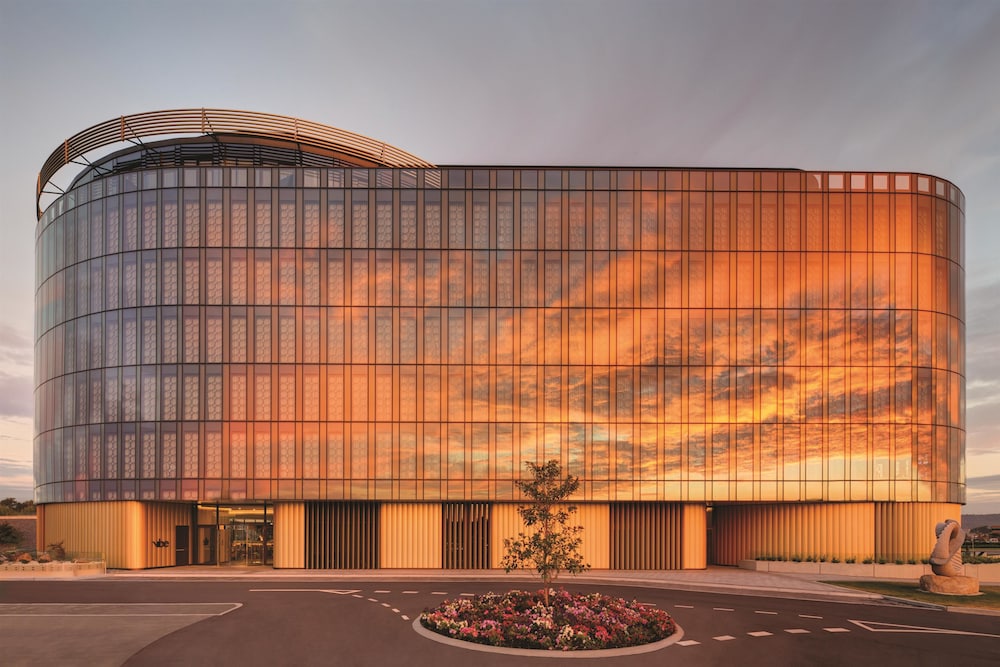 Vibe Hotel Canberra Airport photo3