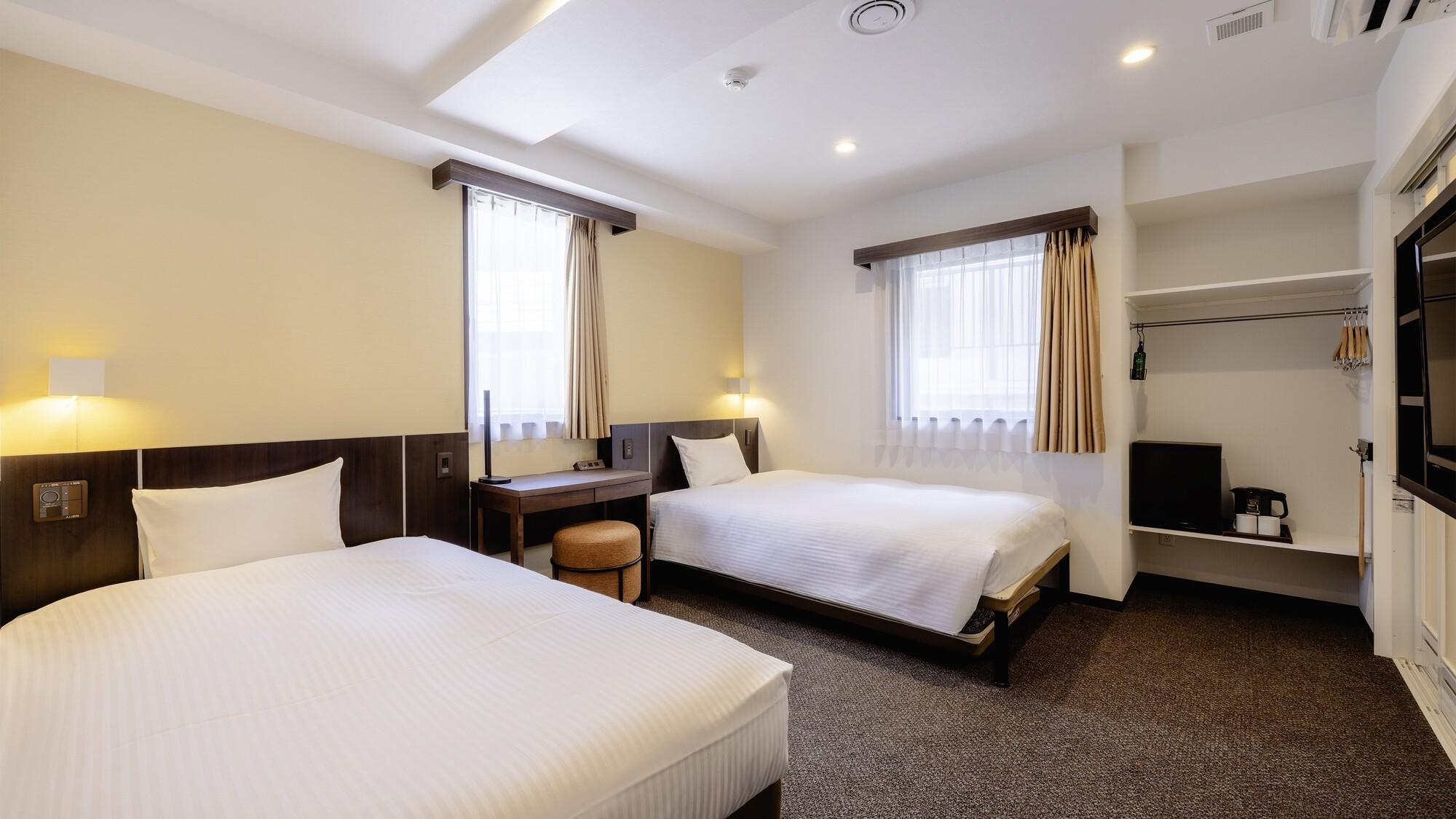 Universal, 2 Rooms, Single Bed