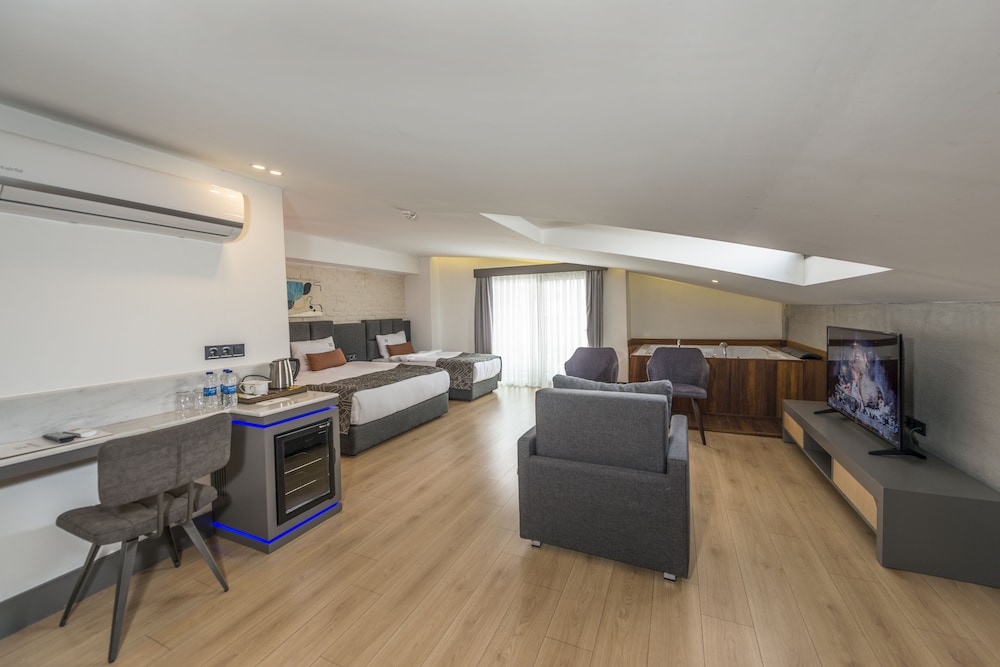 Laren Business Hotel And Spa 69/81
