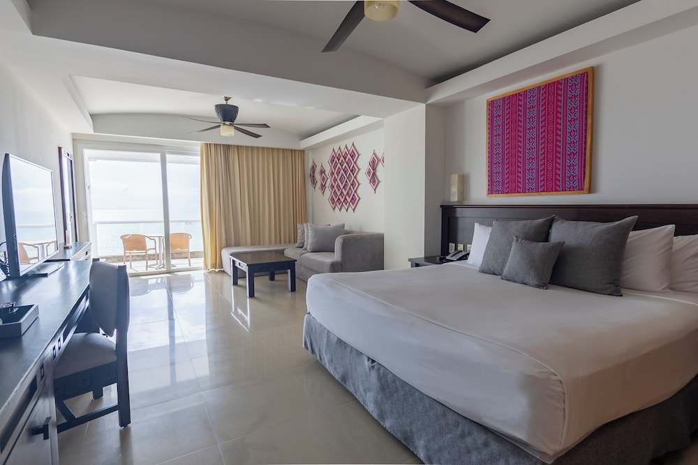 Fiesta, Club, Junior Suite, Family, King and Double Bed, Ocean View