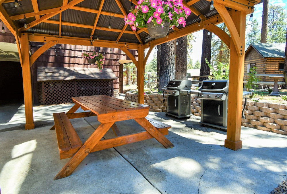 Getaways at Snow Lake Lodge 19/50