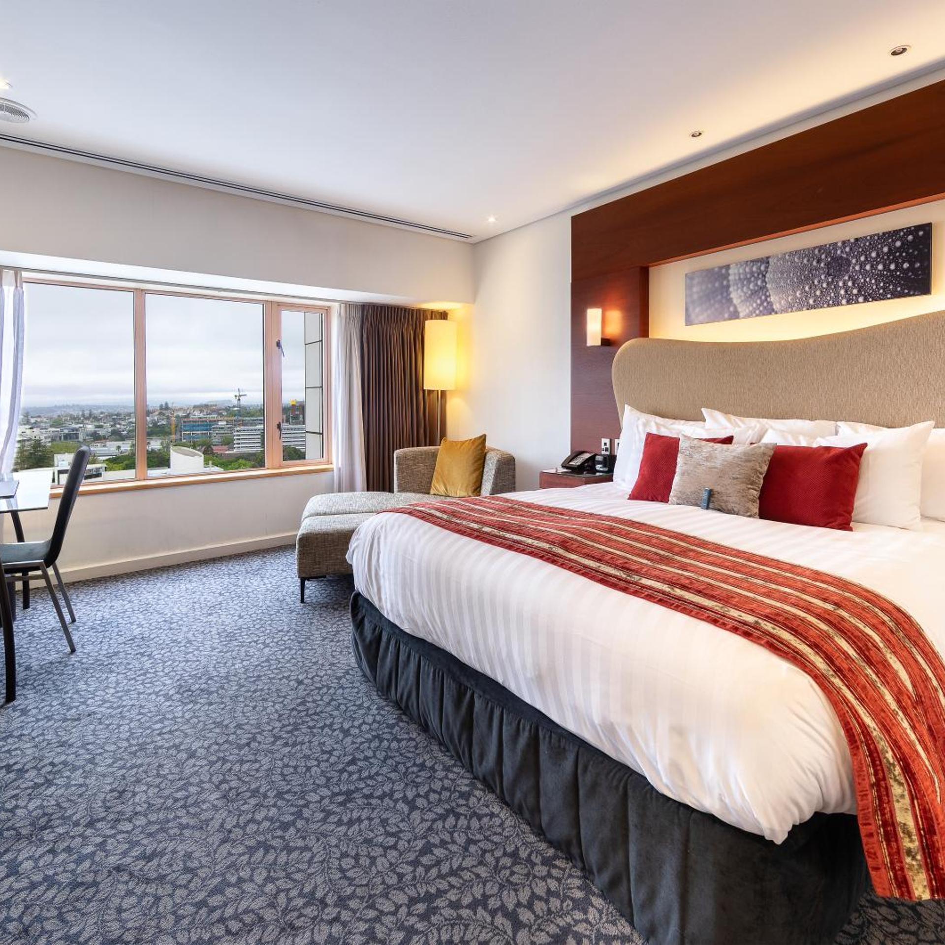 City, Premium, King Bed, with View, Lounge Access, High Floor