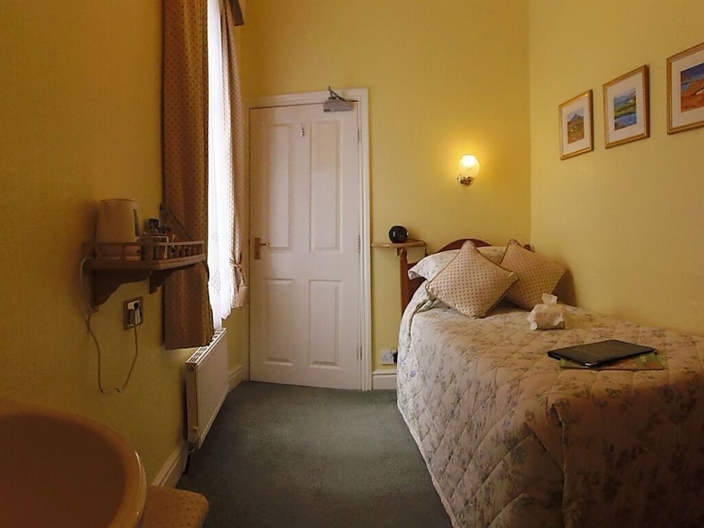 City Guest House 6/12