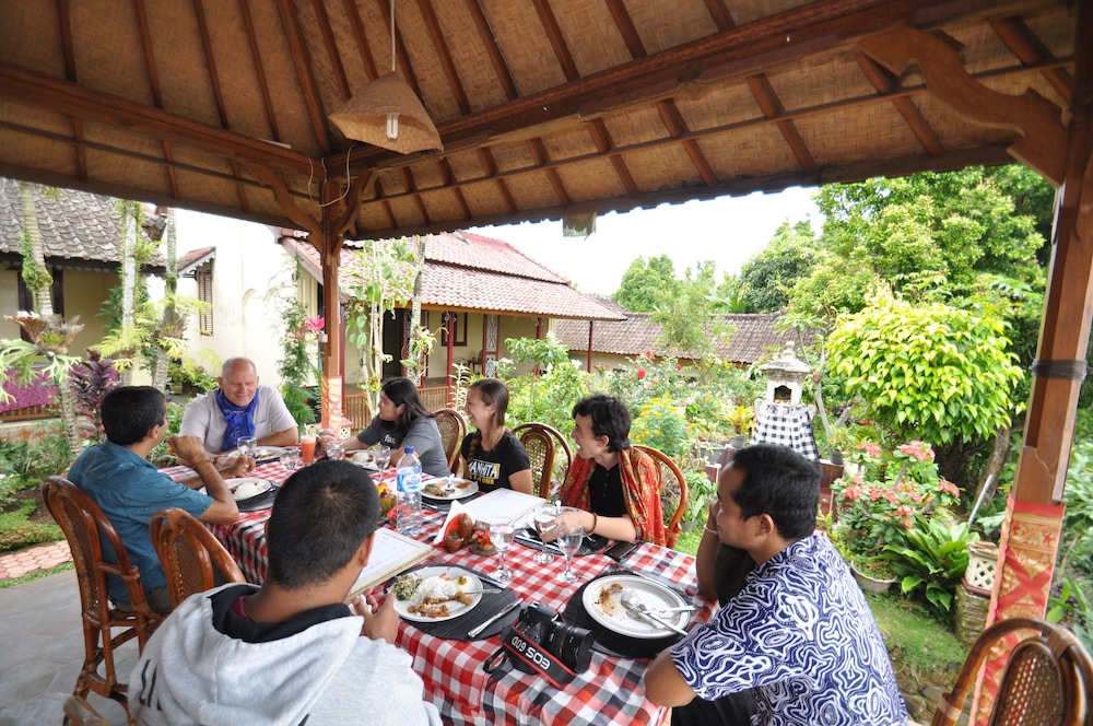 Meme Surung Homestay 43/66