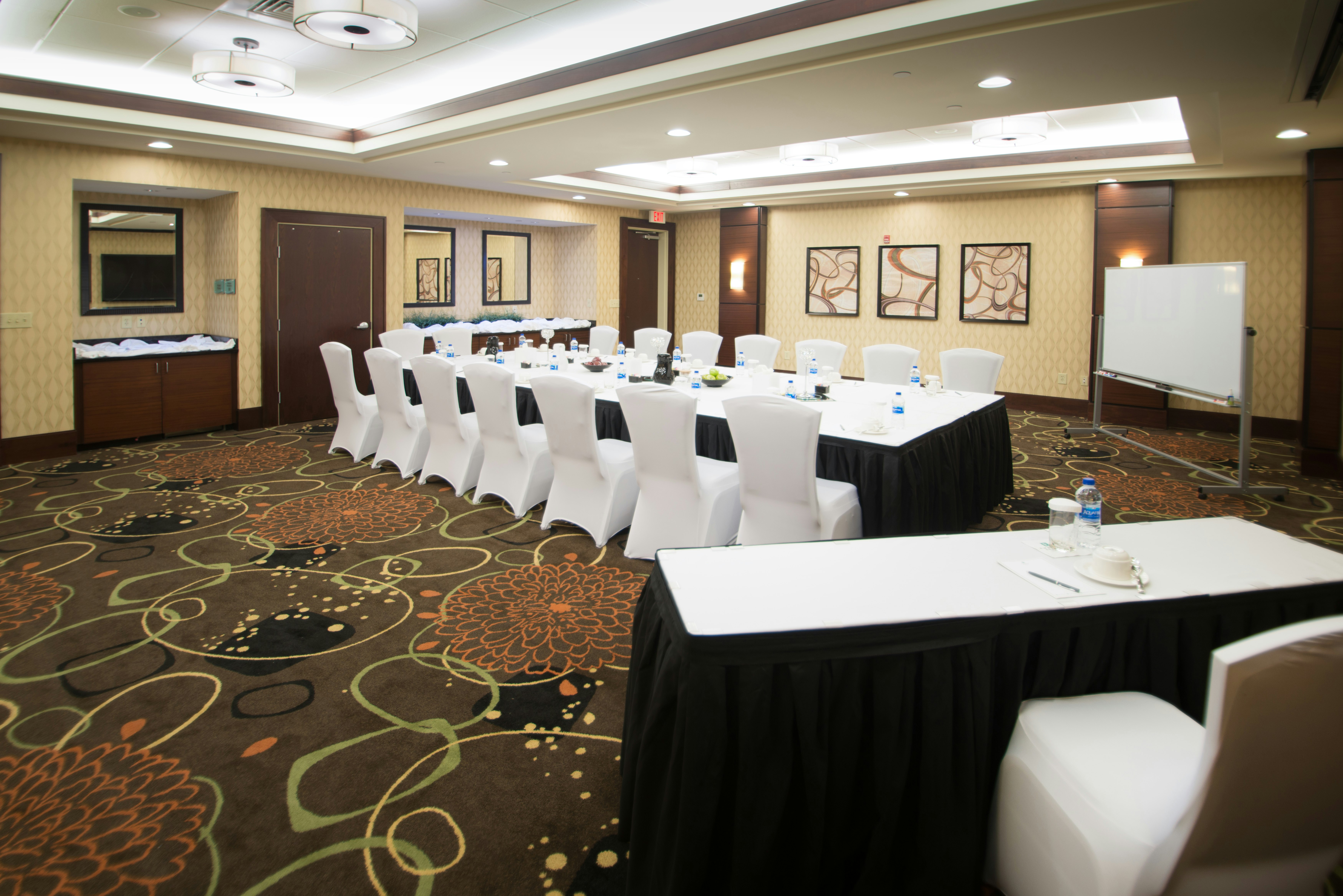 Embassy Suites by Hilton Fayetteville Fort Bragg 44/49