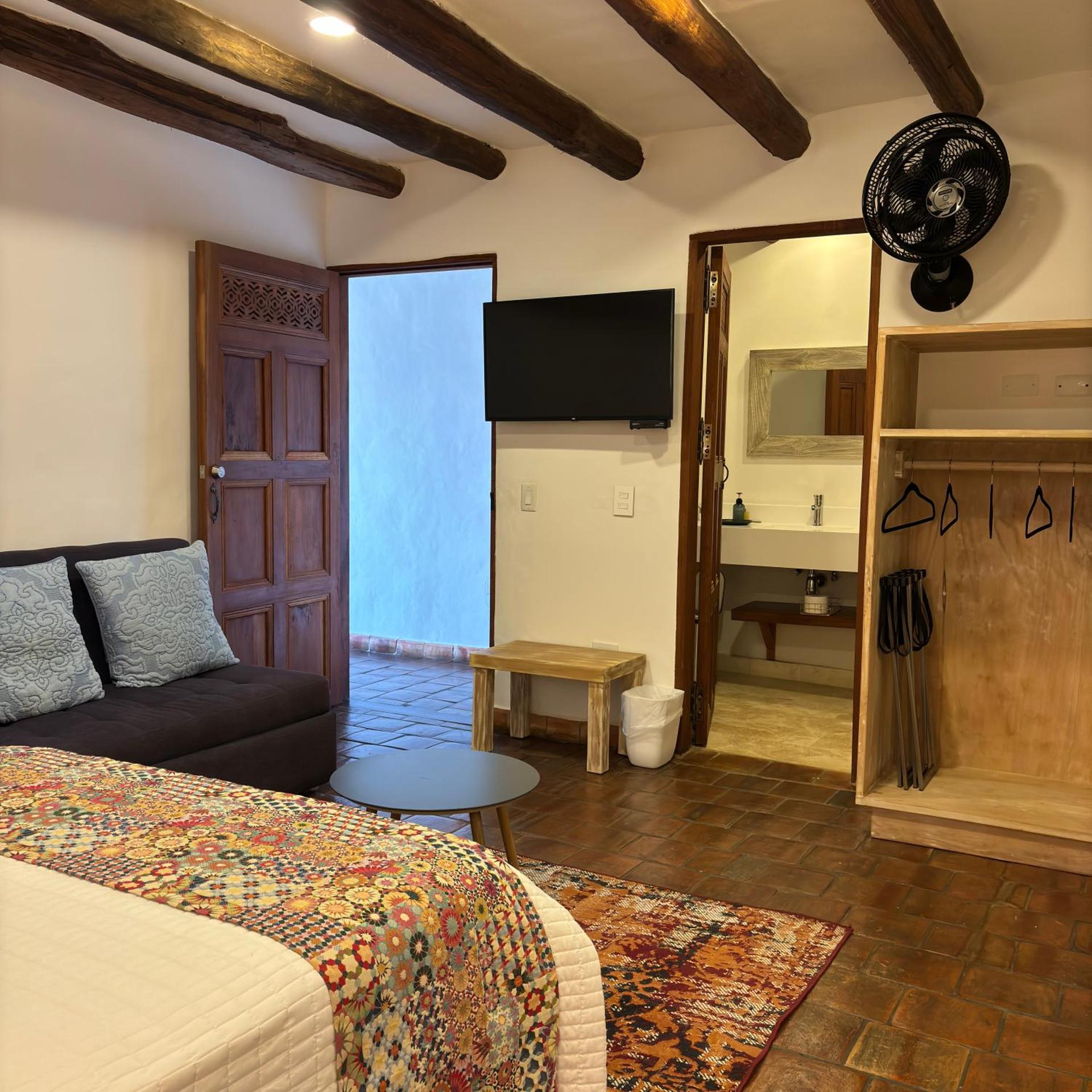 Santa Sofia Casa Boutique 32/50