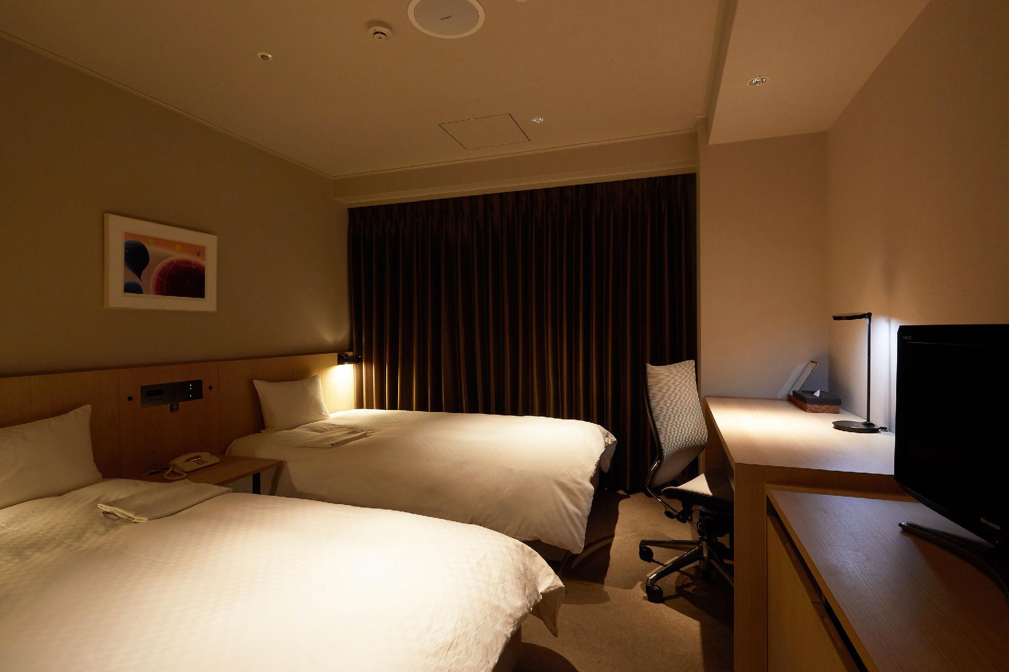Room, Twin Beds